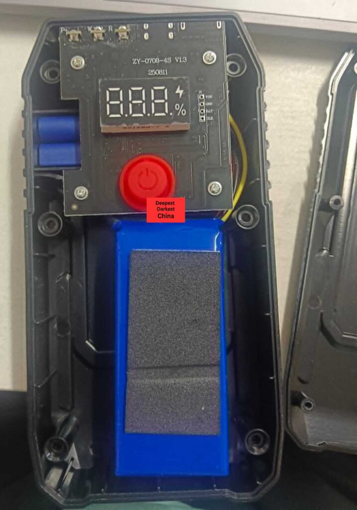 Internal view of the T-704 Jump Starter