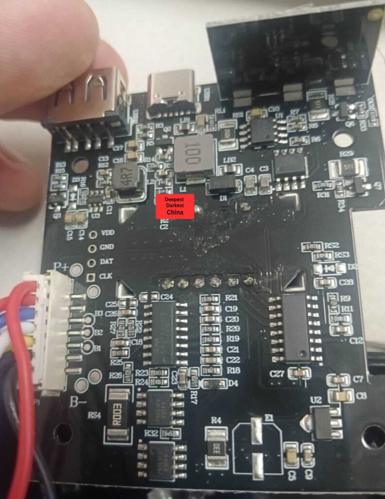 PCB of the T-704 Jump Starter